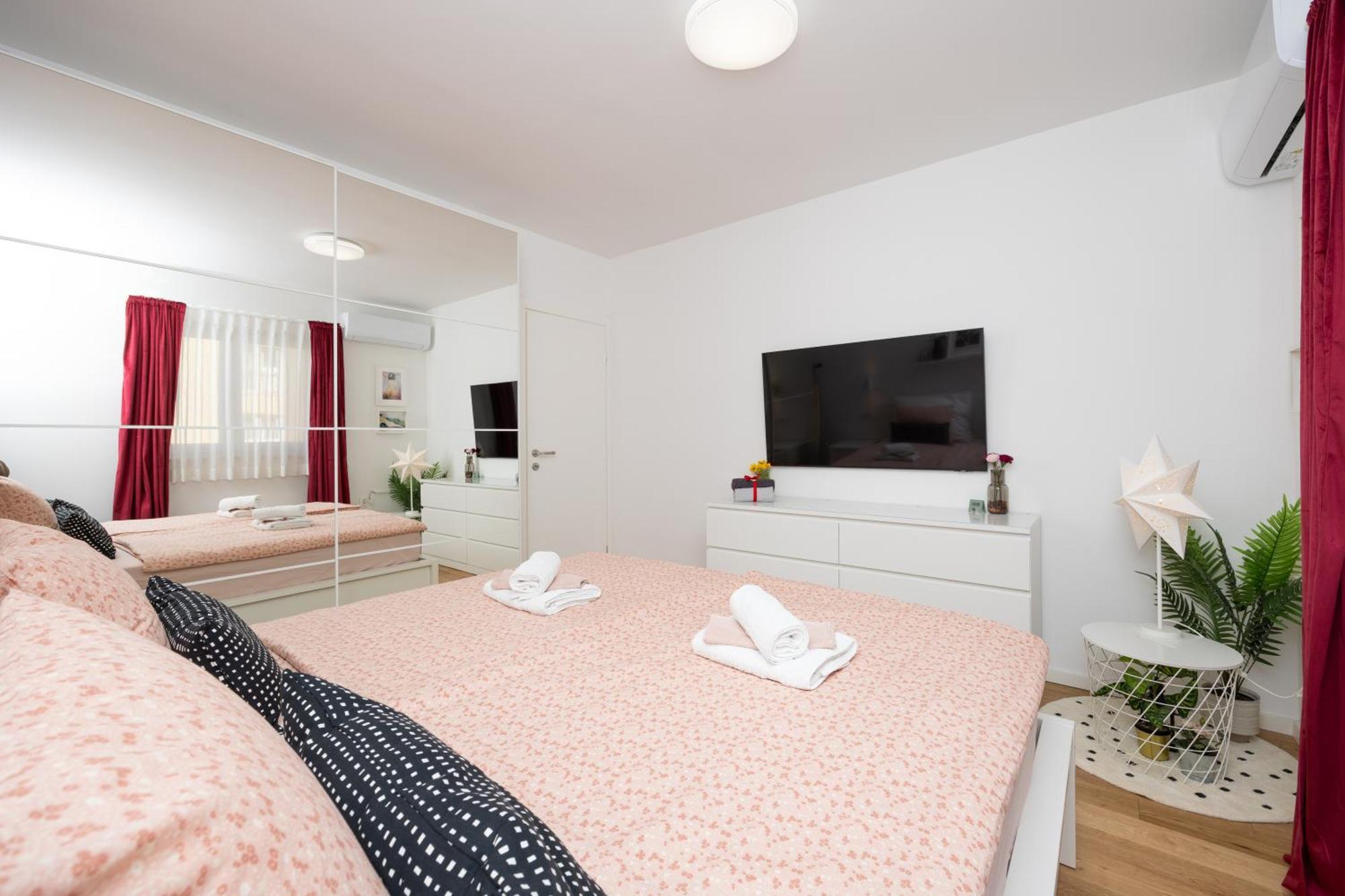 Apartment Sweet Cherry Split Bagian luar foto