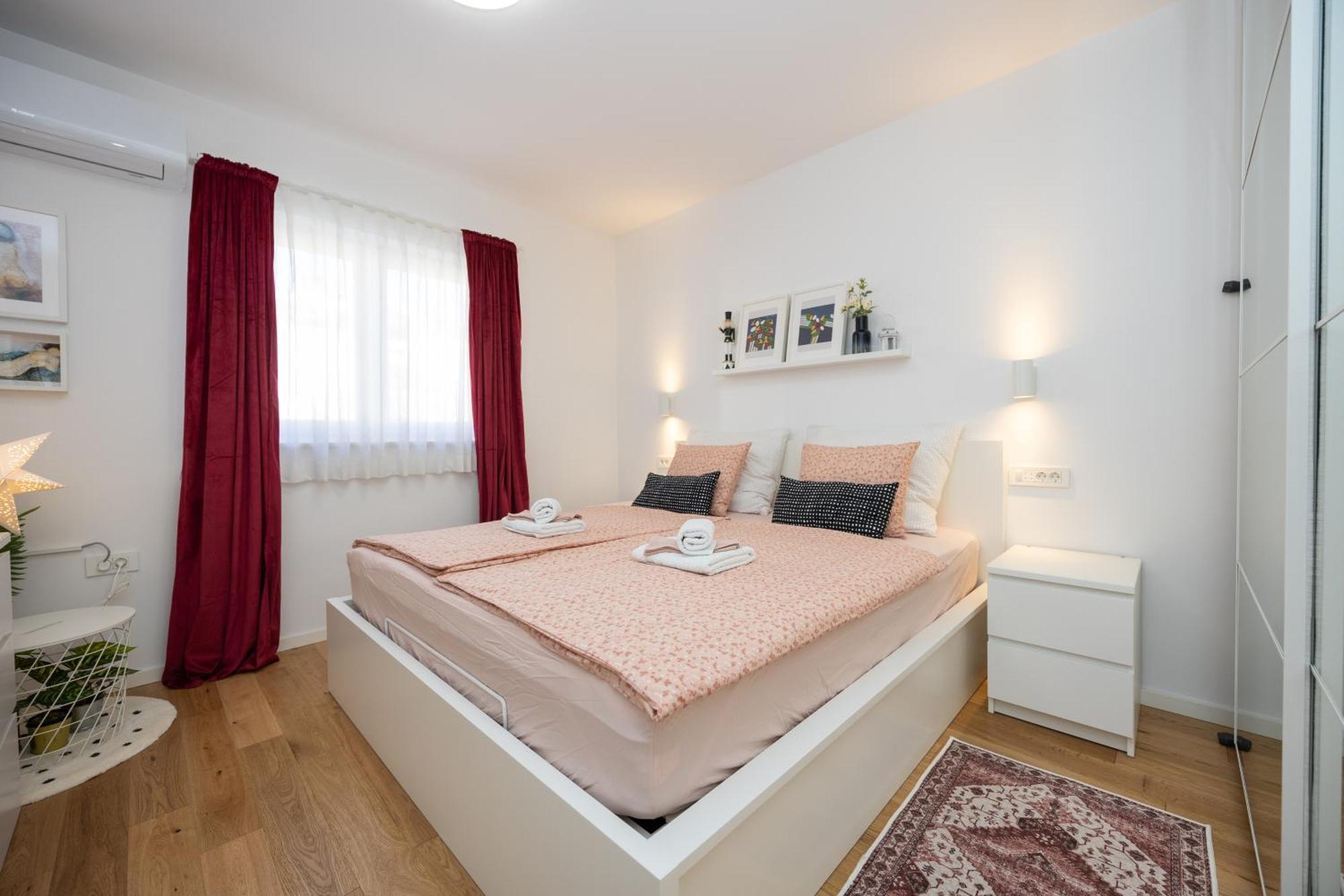 Apartment Sweet Cherry Split Bagian luar foto