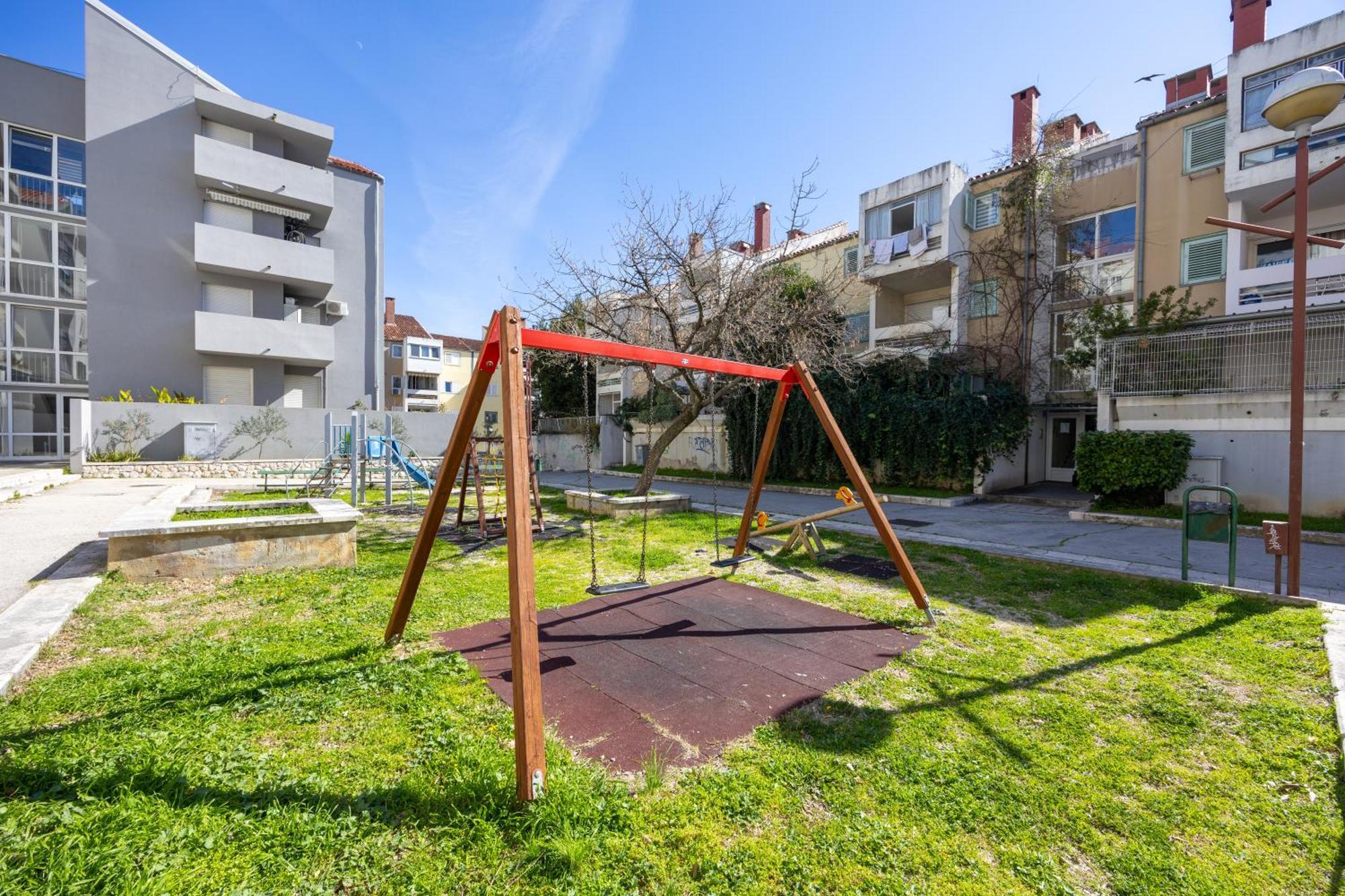 Apartment Sweet Cherry Split Bagian luar foto