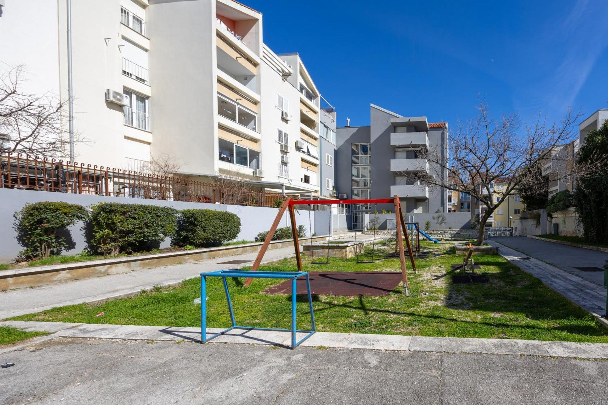 Apartment Sweet Cherry Split Bagian luar foto